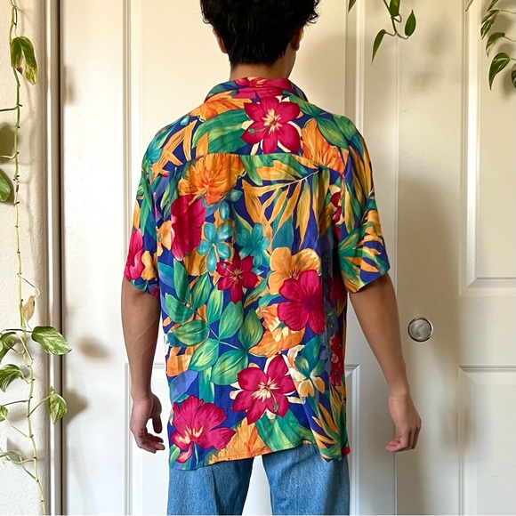 Vintage Floral Hawaiian Button-Down Shirt - Picture 3 of 4